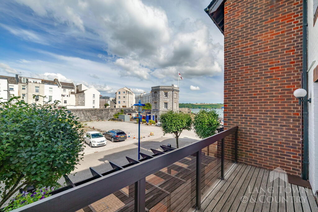 Custom House Lane, West Hoe, Plymouth photo 4