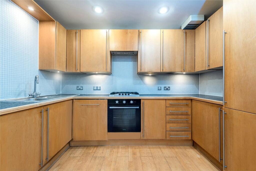 Main image of property: Flat 3, 23 West Tenter Street,
Aldgate, E1