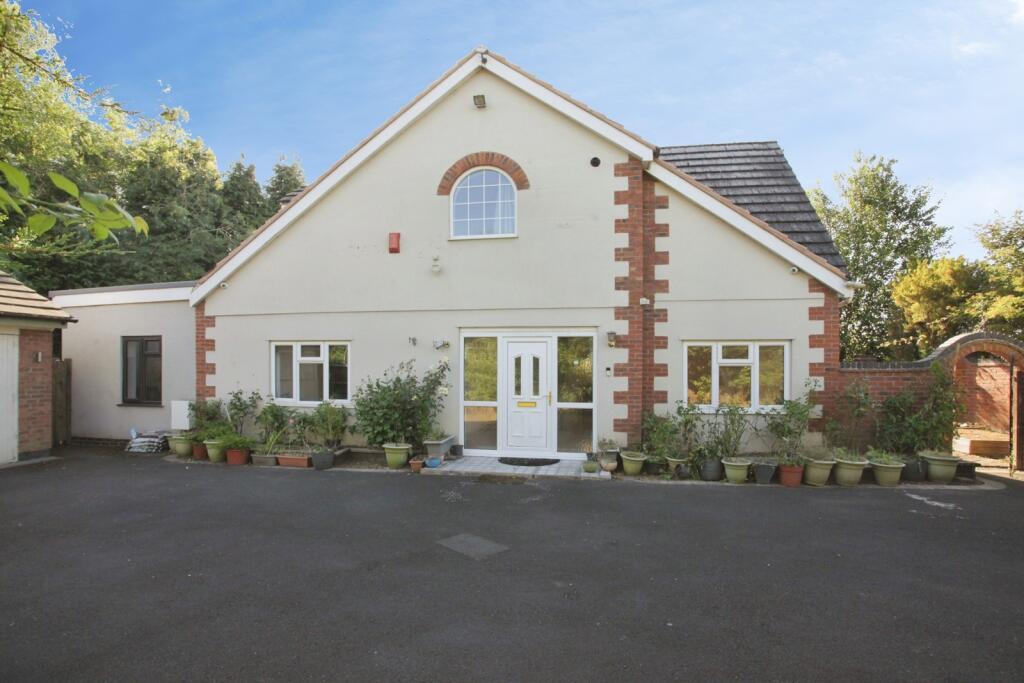Main image of property: Dunchurch Road, Rugby CV22 6DR