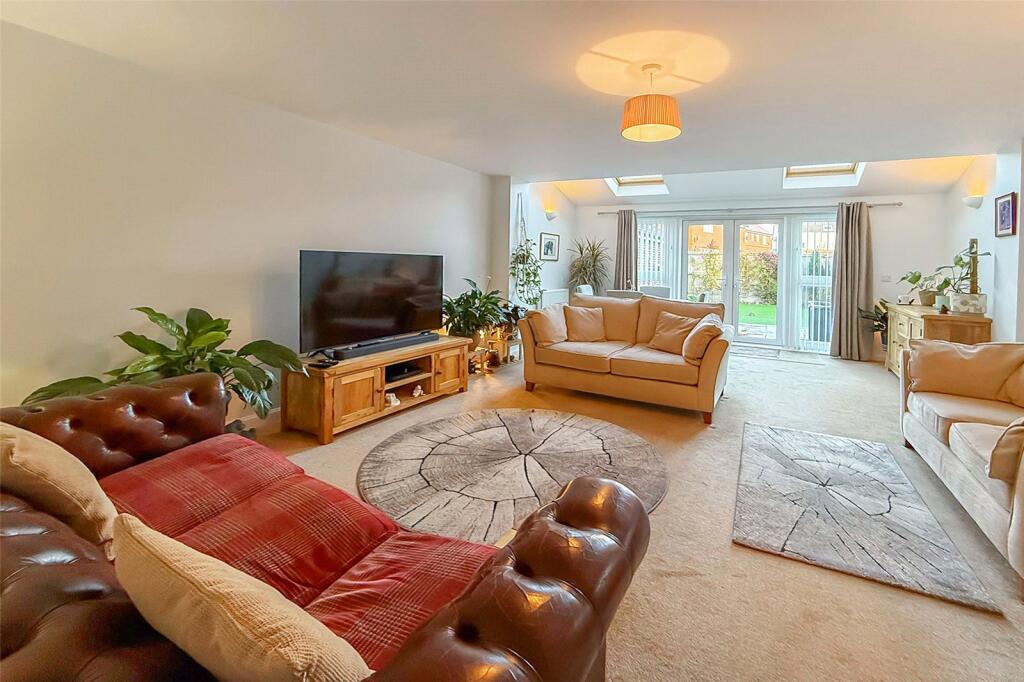Benjamin Gray Drive, Littlehampton, West Sussex photo 2