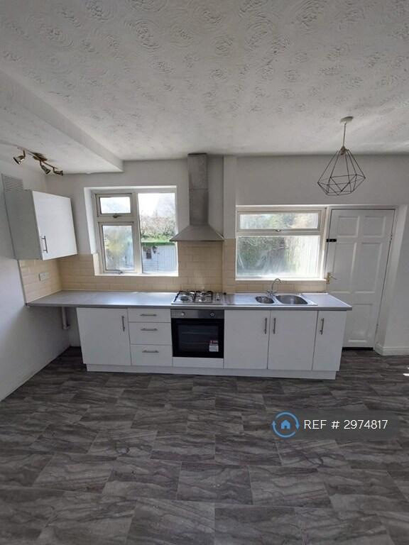 House in Bolton - View 4