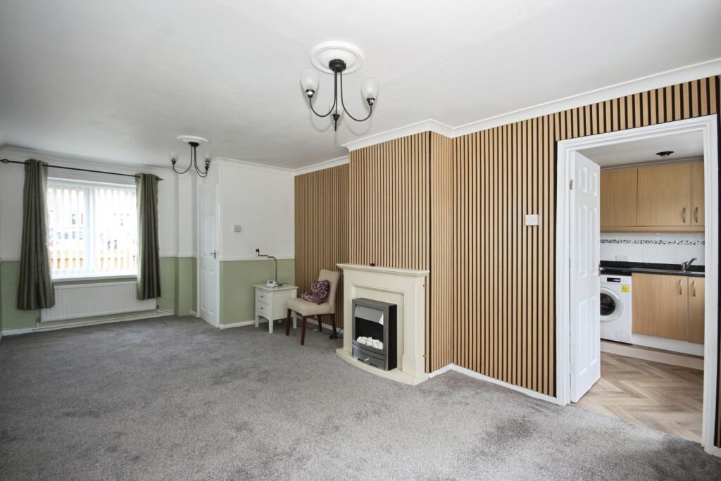 Compton Close, Leamington Spa, Warwickshire, CV32 photo 3
