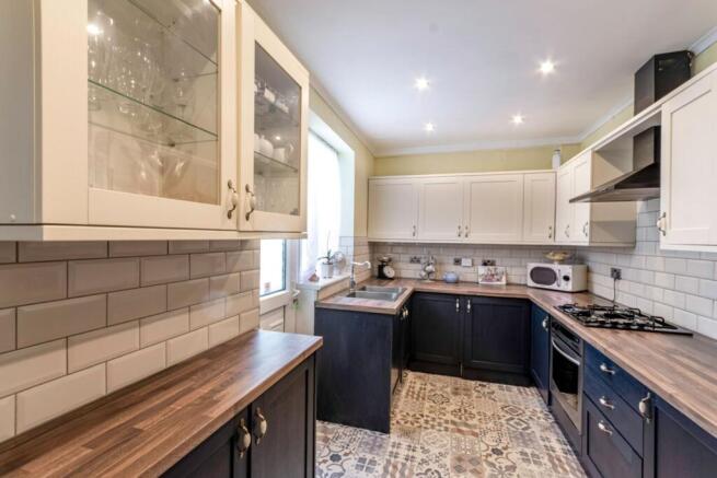 Kitchen: