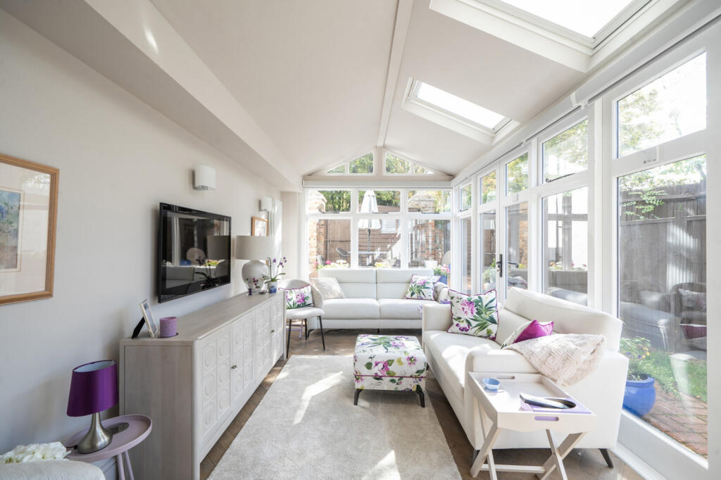 House in London, Mill Hill - View 3