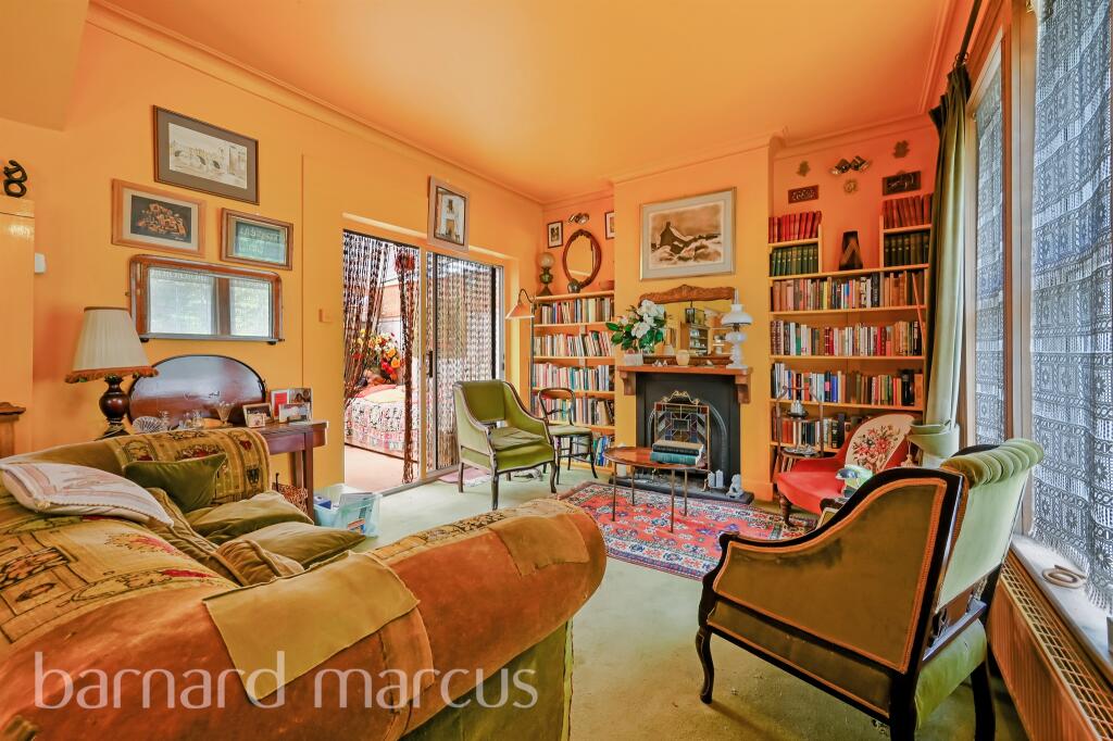 Lodge Avenue, East Sheen, London photo 3