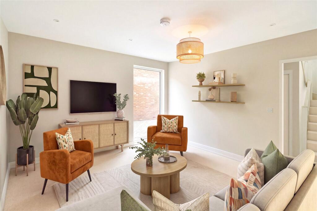 House in Southend-on-Sea - More