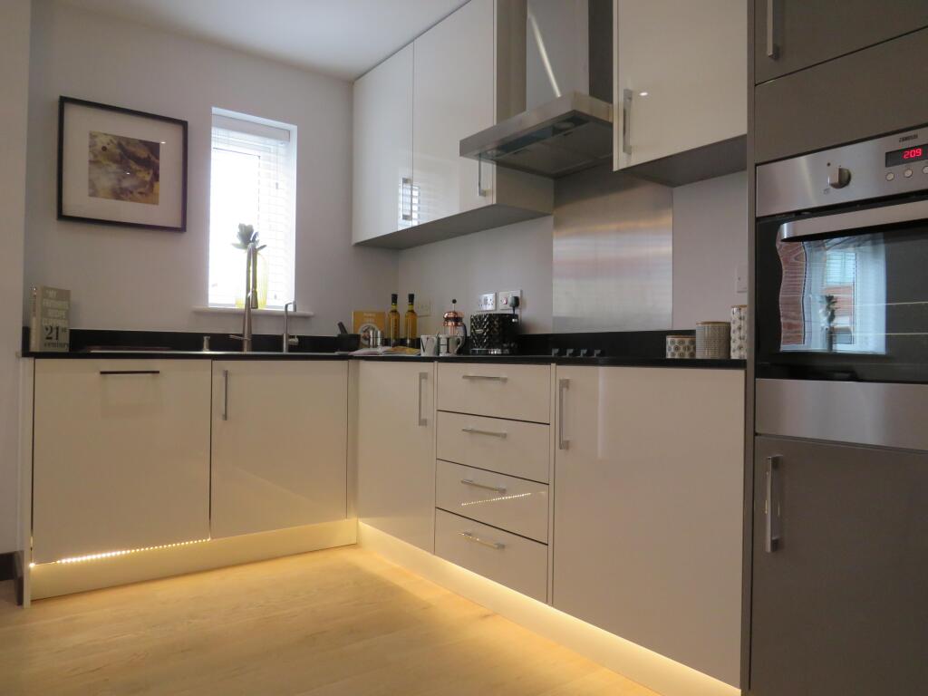 Apartment in Buckingham, Buckinghamshire - View 3