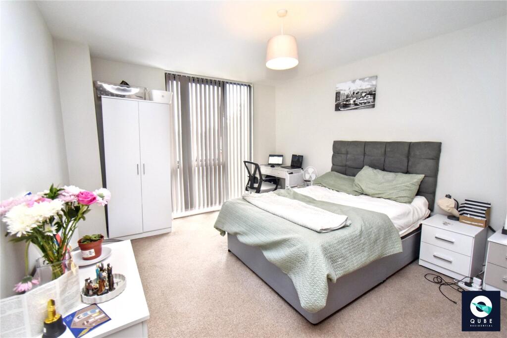 House in Salford, Blackfriars, Lower Broughton - More