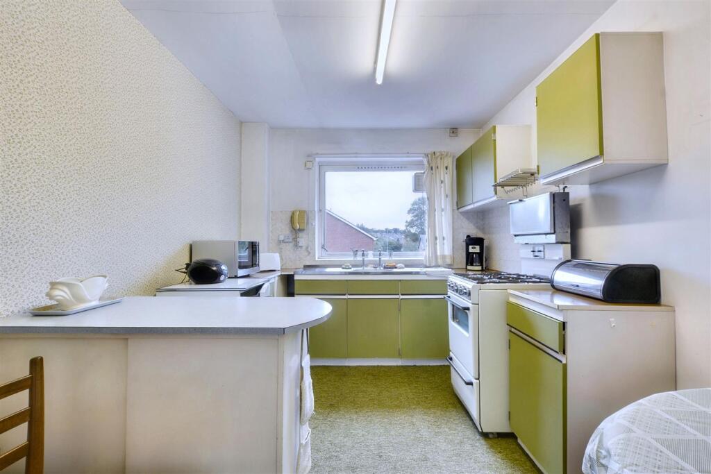 Apartment in Gedling, Woodthorpe - View 3