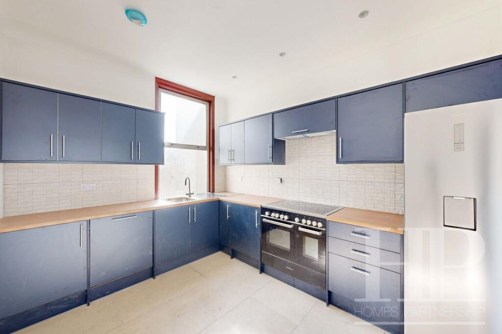 House in Redhill - View 2