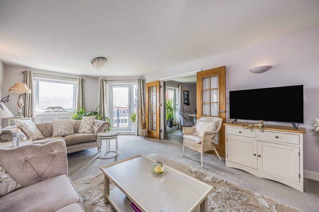 Apartment in Portsmouth - More