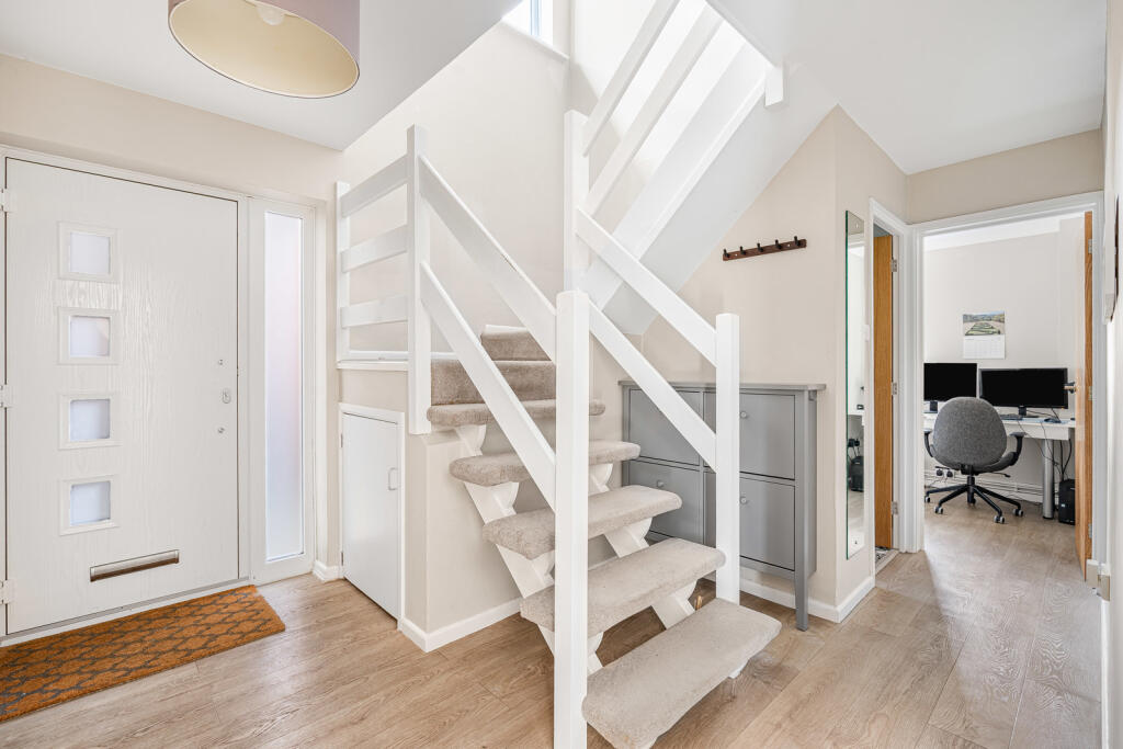 House in East Hampshire, Alton - View 5