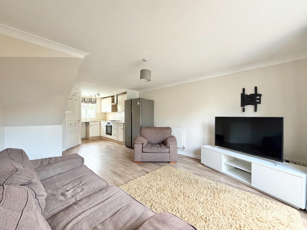 House in Pitstone, Castlemead - View 4