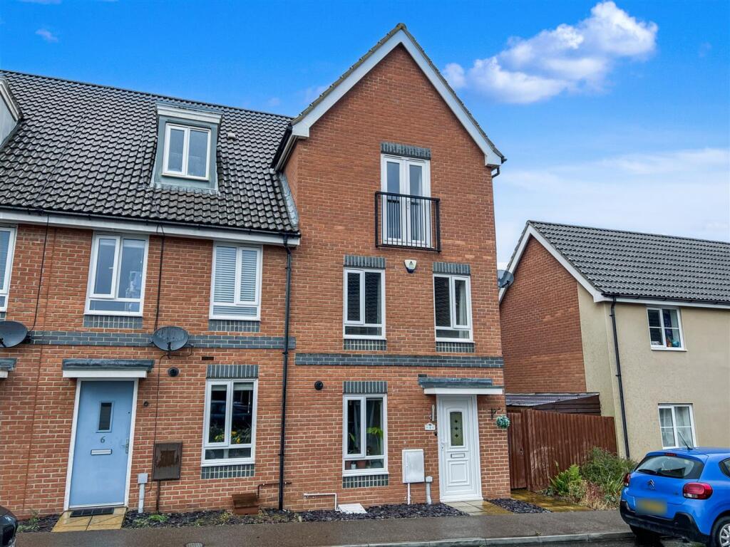 4-bed terraced on Crossbill Close, Costessey, £280,000