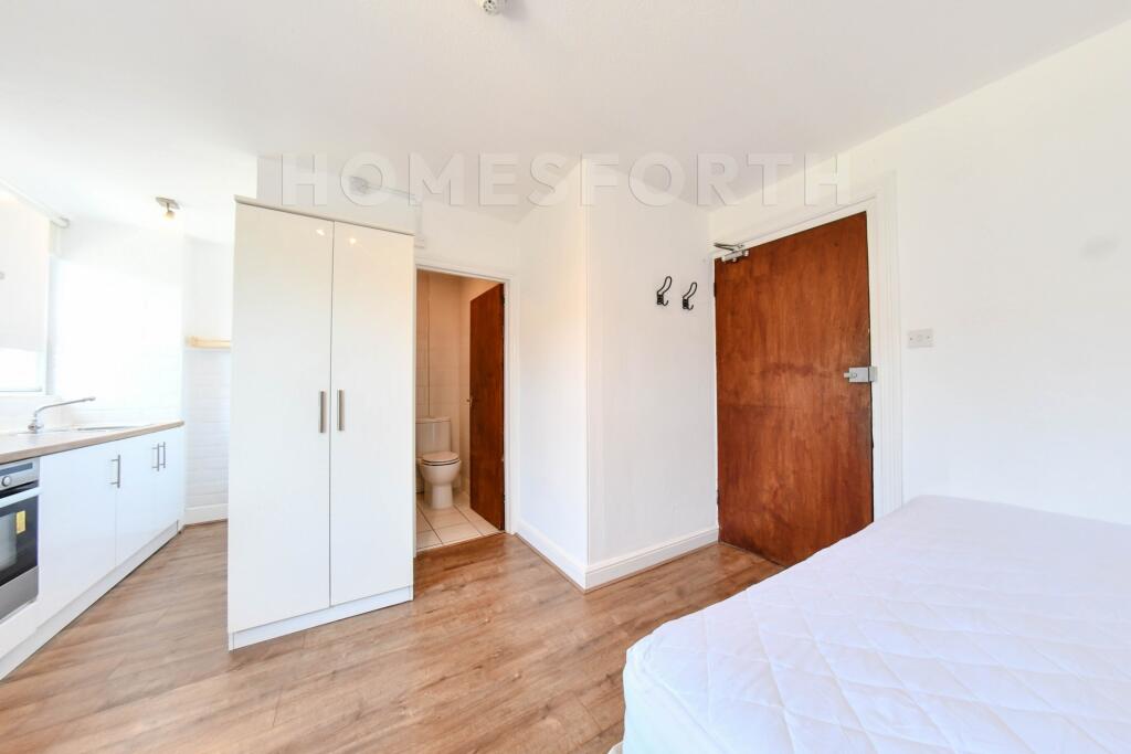 Studio flat for rent