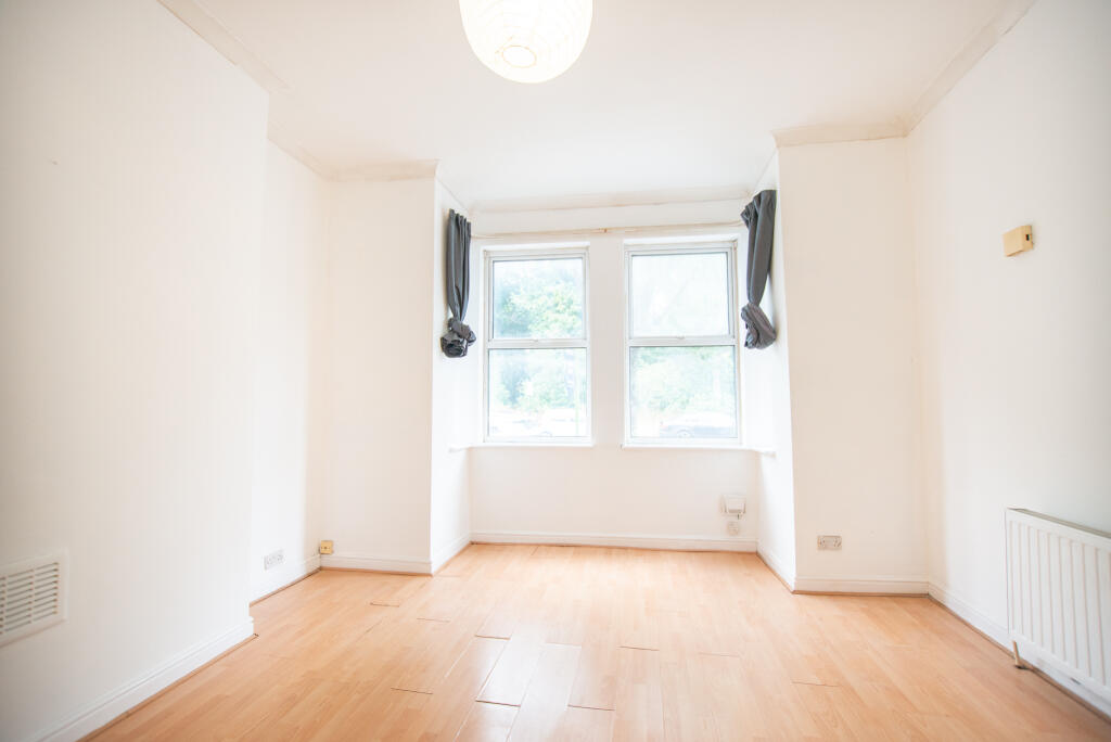 Apartment in Hull, Avenues - View 2