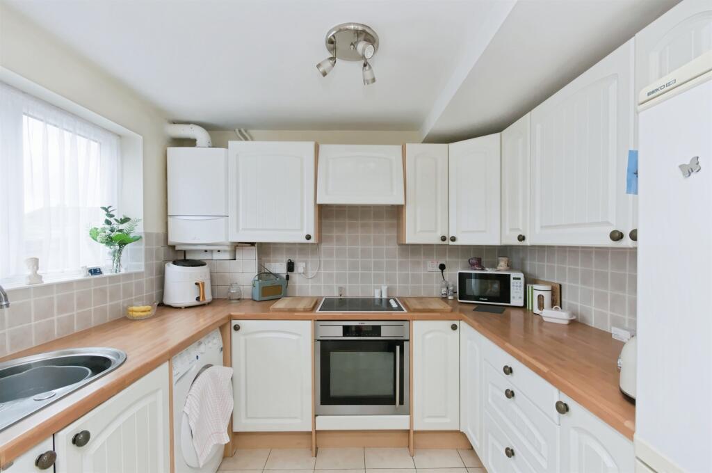 Seven Sisters Road, Eastbourne photo 5