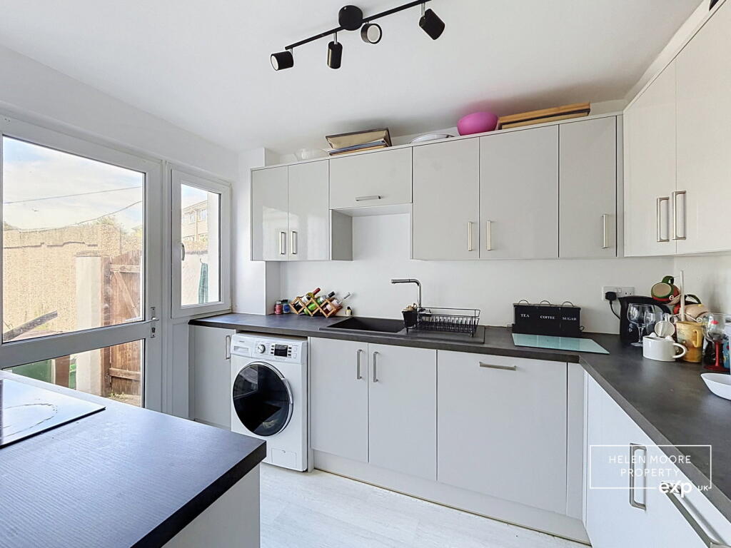 House in Plymouth - View 4