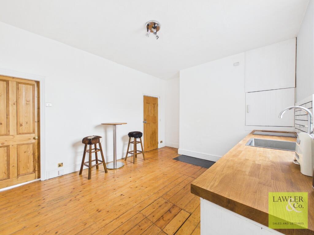 Hollins Lane, Marple, Stockport, Cheshire, SK6 6AW photo 4
