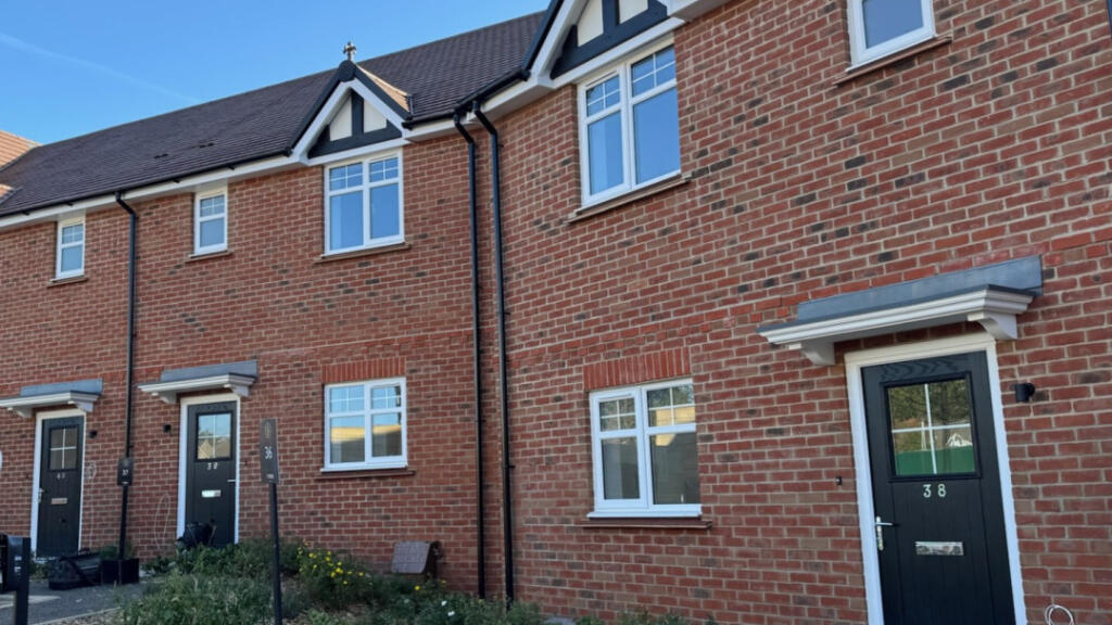 House in Binfield, Amen Corner, Temple Park - View 5