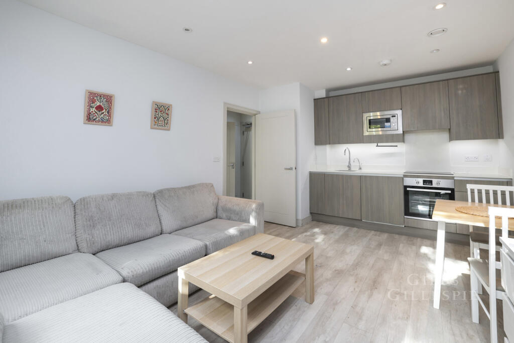 Main image of property: High Street, Uxbridge, UB8