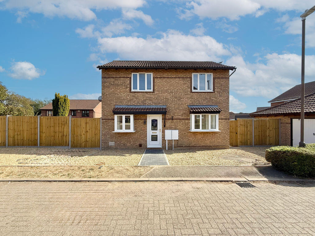 House in Milton Keynes, Far Bletchley, West Bletchley