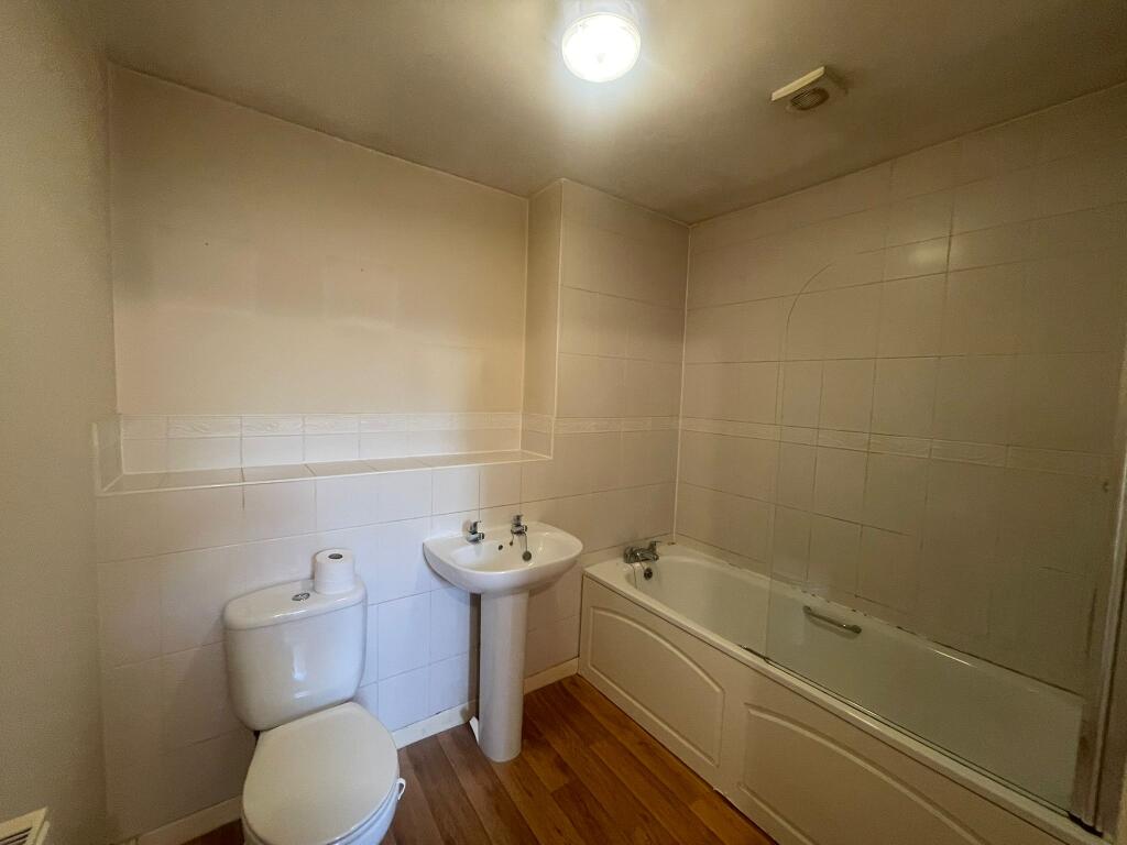 Apartment  Holly Mount Court,  Hollinwood Avenue, Moston photo 4