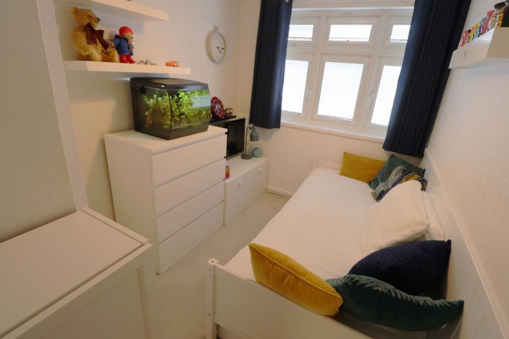House in Southend-on-Sea - View 5