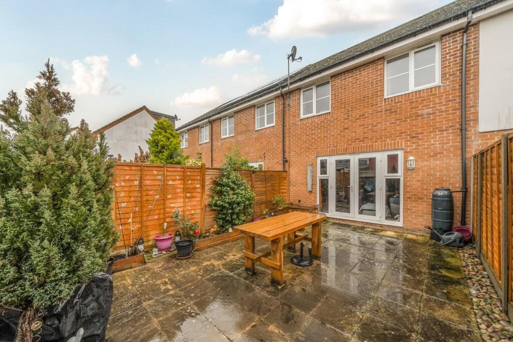 House in Portsmouth, Milton - More