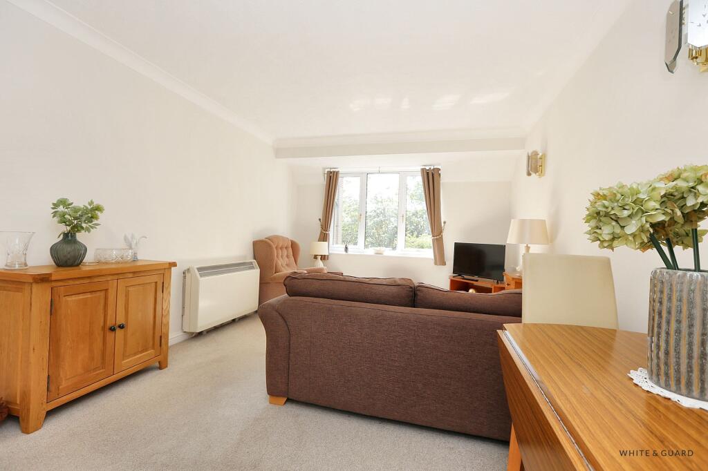 Mortimers Lane, Fair Oak, SO50 photo 2