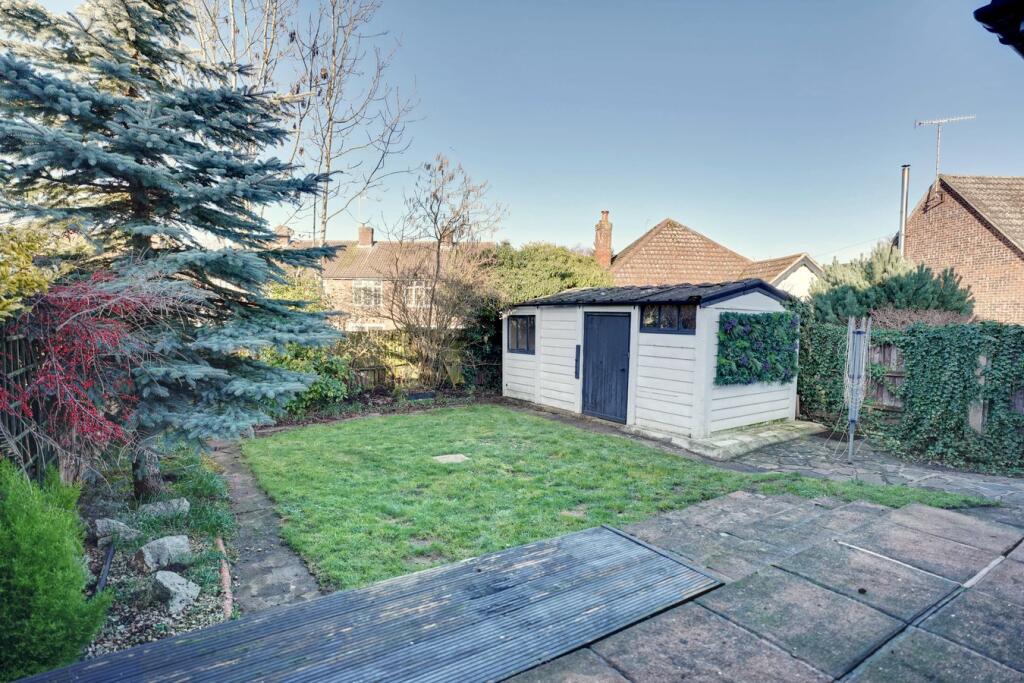Cannons Close, Bishop's Stortford, CM23 photo 3