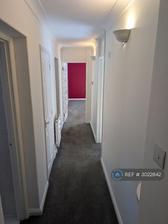 Apartment in Guildford - View 2