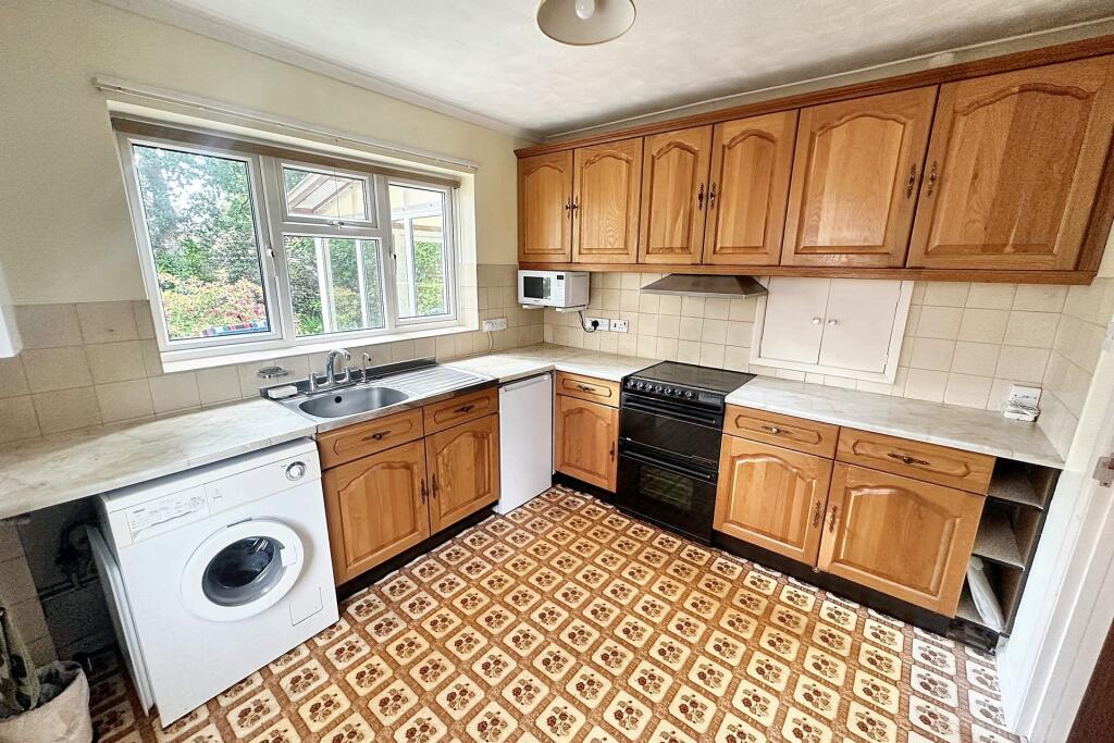 Verwood photo 3