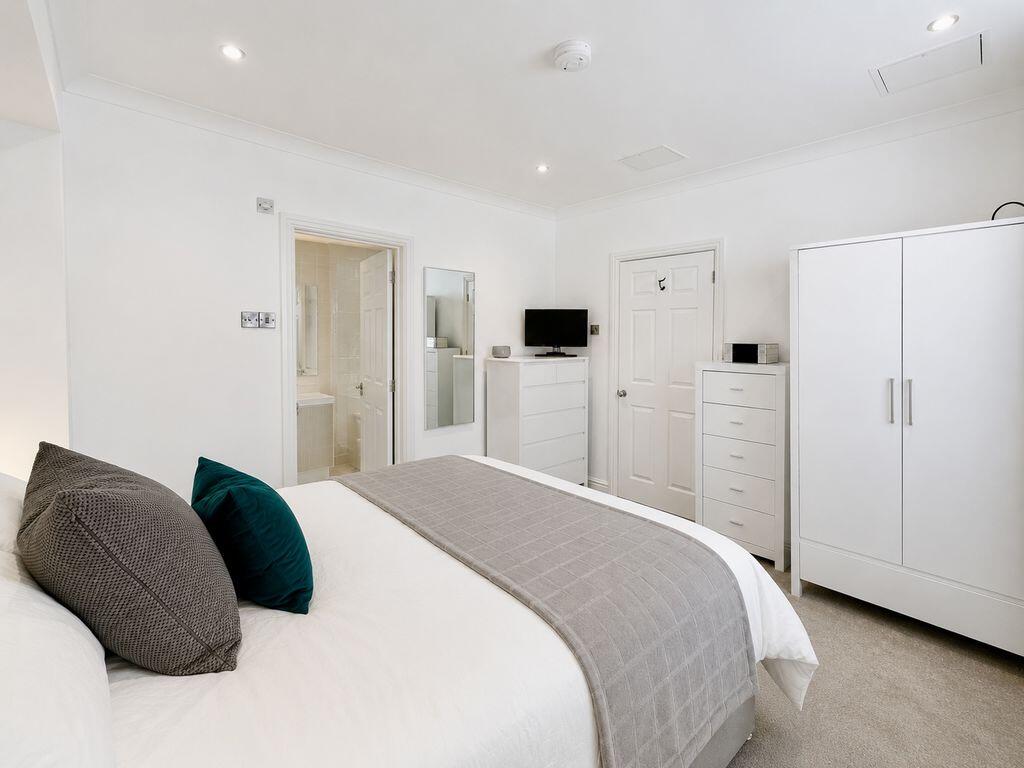 Apartment in Truro - View 4