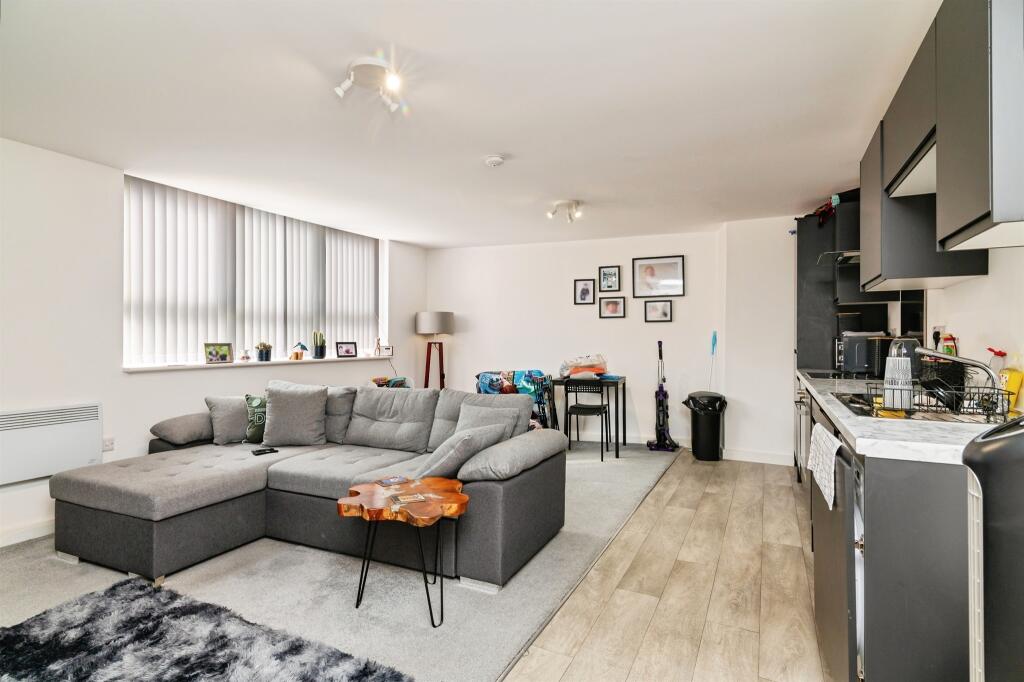 Foxhill Road East, Carlton, Nottingham photo 4