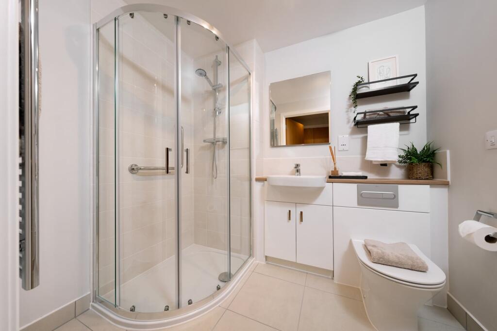 Apartment in Swindon, Lakeside, South Swindon - View 5
