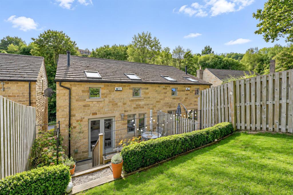 4-bed semi-detached on Bank Lane, Holmfirth HD9, £475,000