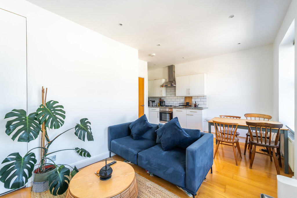 Apartment in London - View 4
