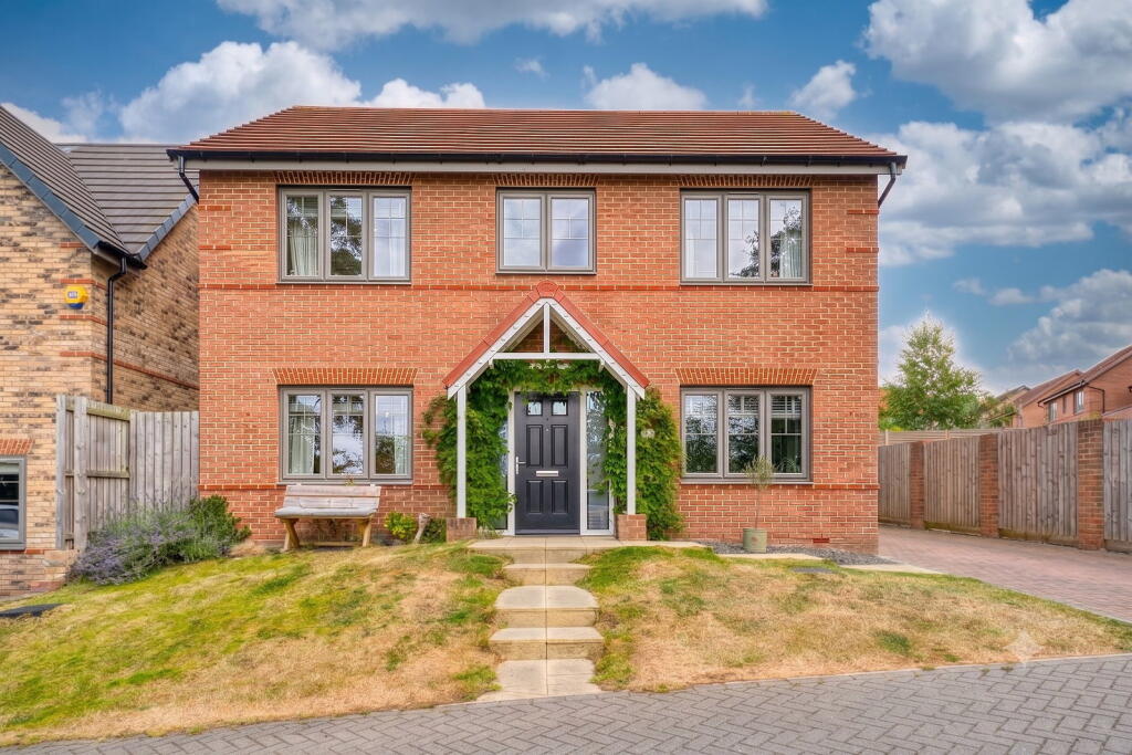 Main image of property: Lily Close, Sunniside