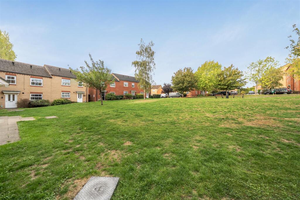 Walkers Way, Roade, NN7 photo 4