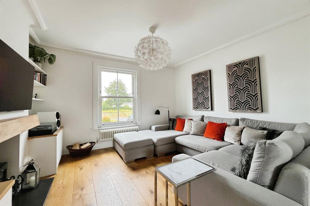 House in Lymm, Oughtrington, Broomedge - View 3