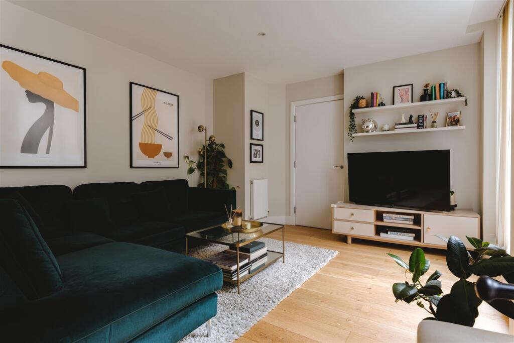 Apartment in London - More