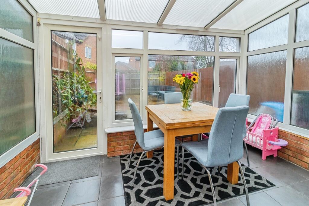 House in Milton Keynes, Browns Wood, Walton - View 4