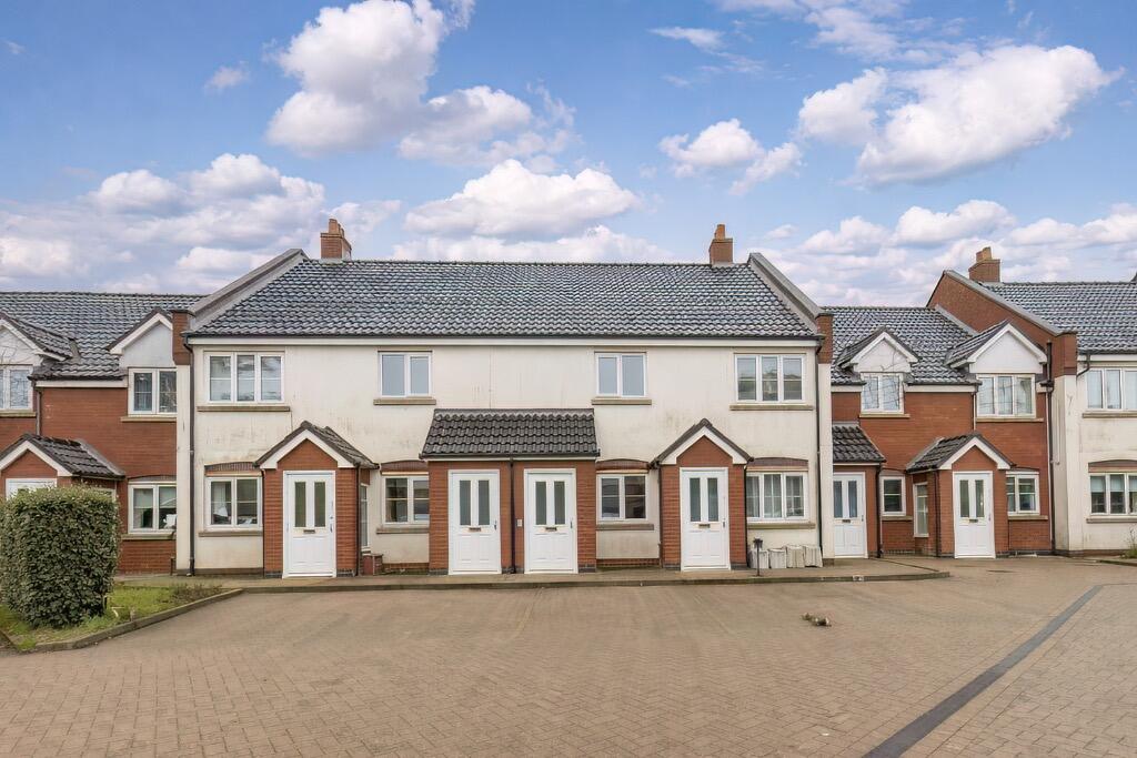 Main image of property: kingfisher close, Norwich, NR12