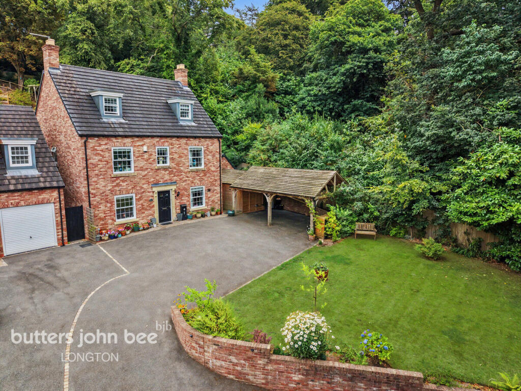 House in Stoke-on-Trent - View 2