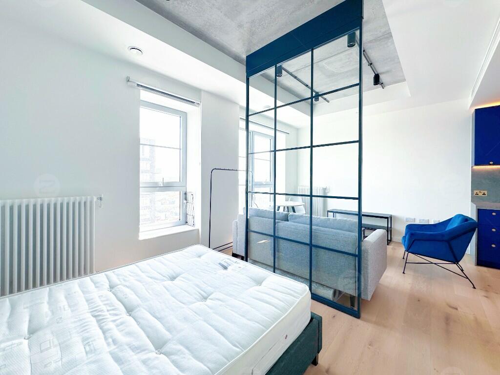 Studio flat for rent