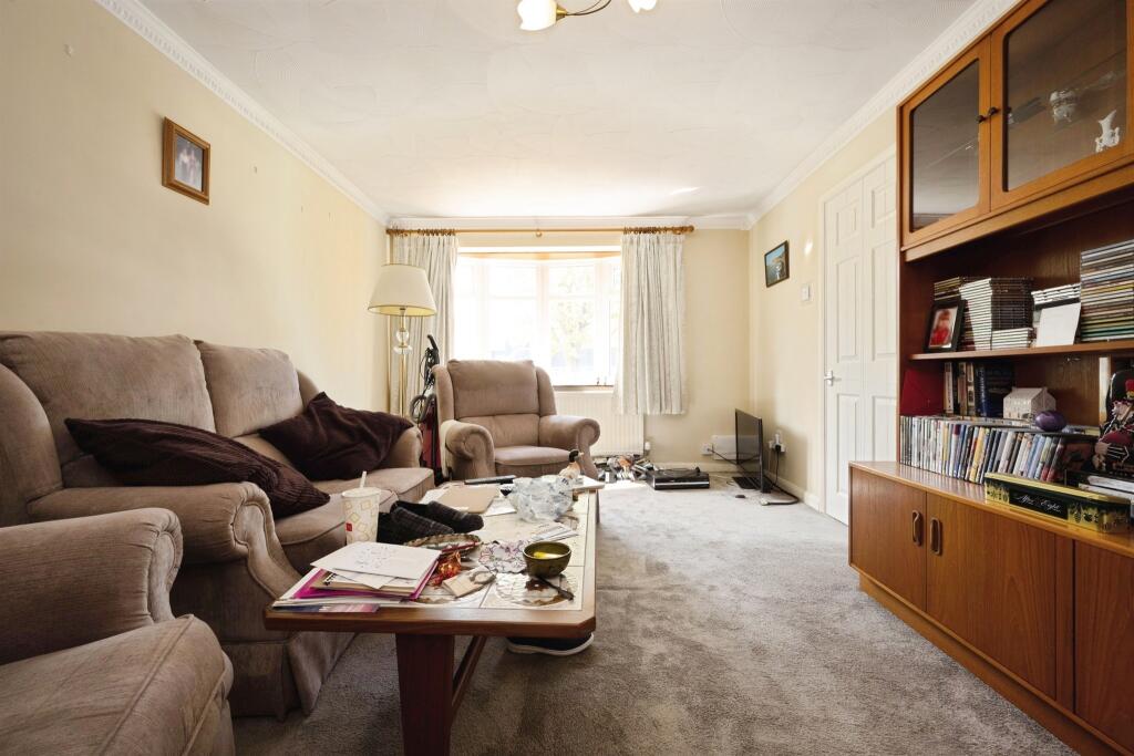House in Bedford, Putnoe - More