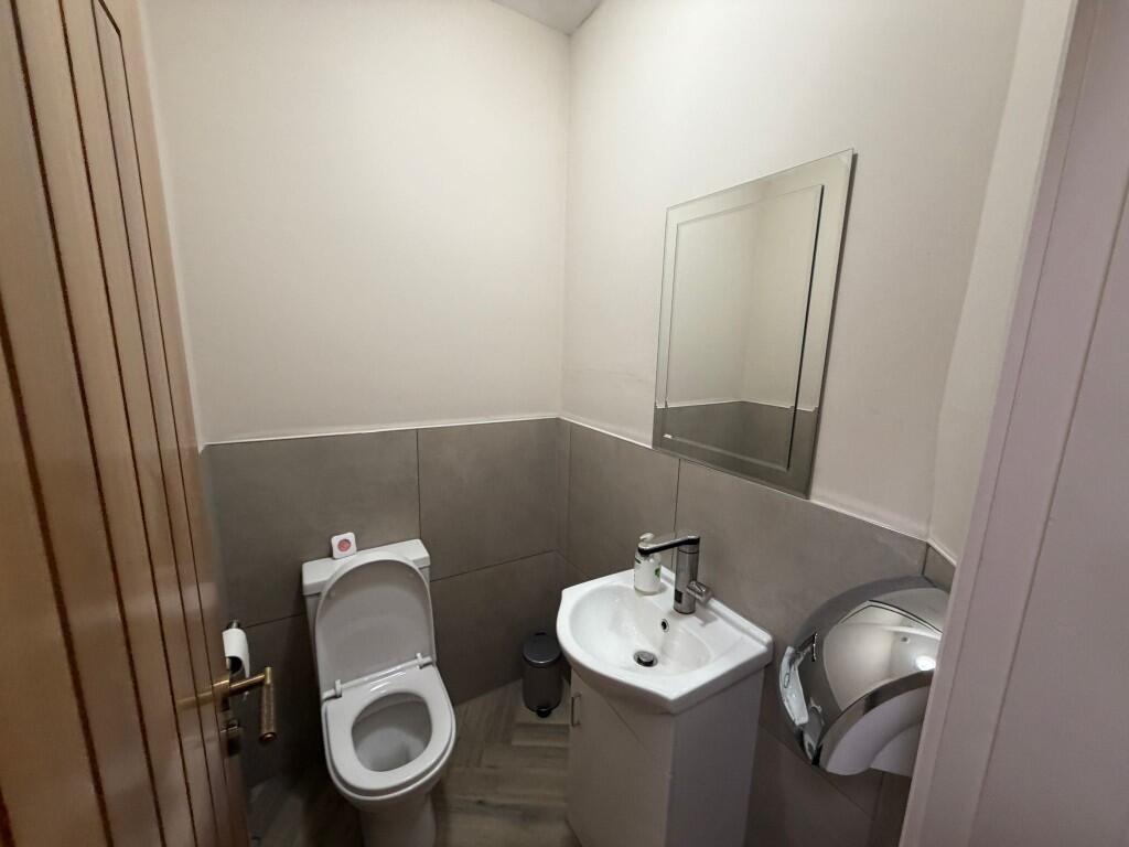 Additional image 5 of High Street, Smethwick, West Midlands, B66