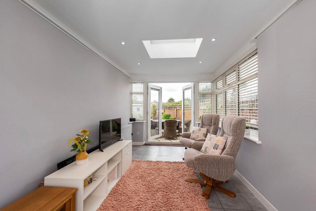Bedonwell Road, Upper Abbey Wood, London, SE2 photo 4