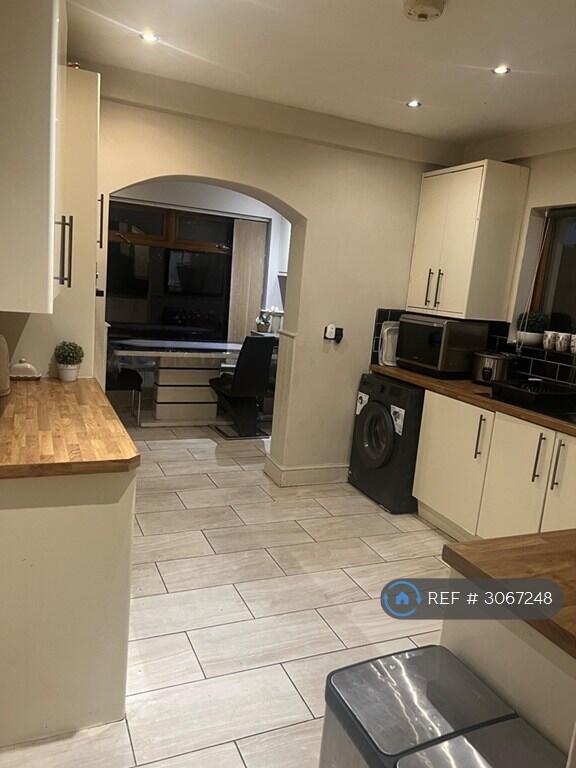 House in Dagenham - View 2